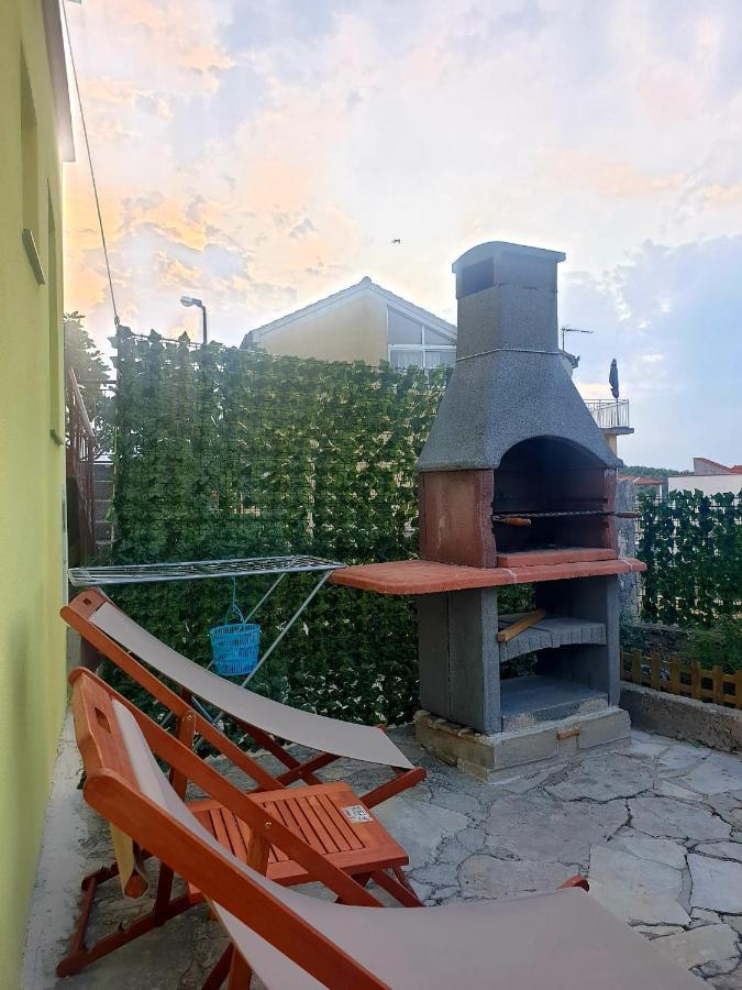 Studio Apartman Barbeta Grebastica Exterior photo